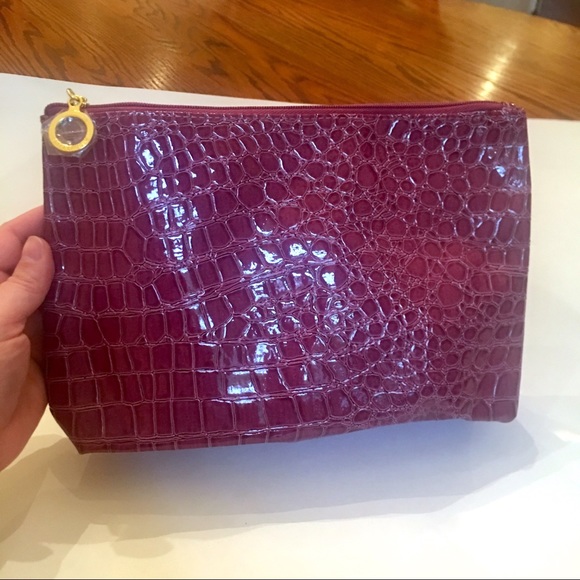 ESTEE LAUDER Purple Faux Croc Patent Cosmetic Bag - Picture 7 of 8